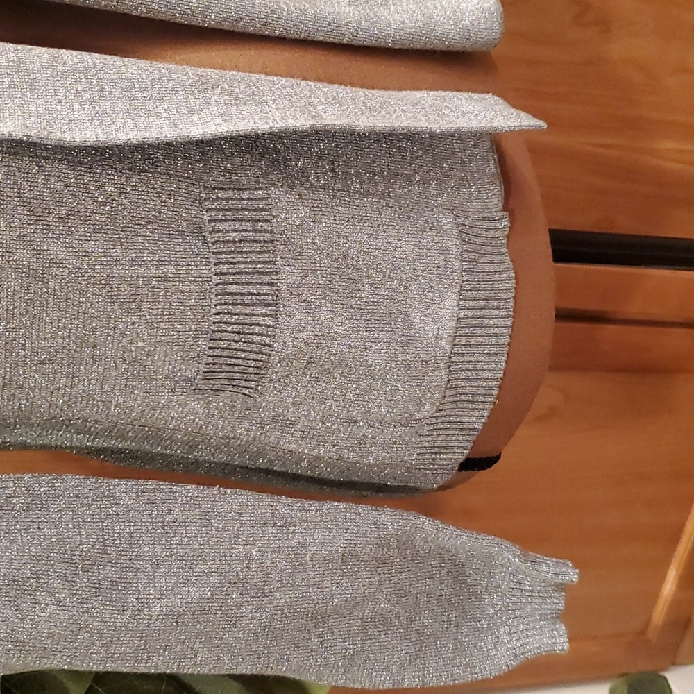 BR silver sparkling sweater - Picture 2 of 4